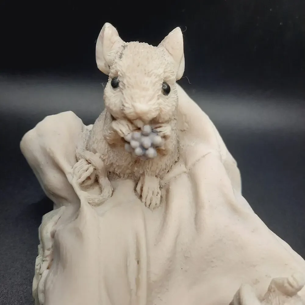 Vintage United Design Corp 1998 Mice On Garden Glove Figurine